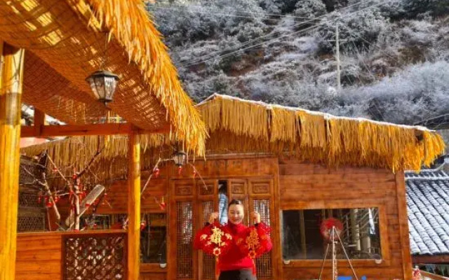 Lugu Lake Shanshuijian · Lake View Homestay (Dazu Pier)
