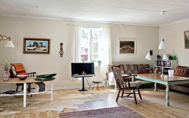 10 Person Holiday Home in Mariestad