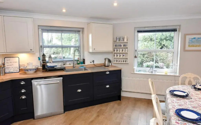 Solent Landing No 16 Beach Retreat