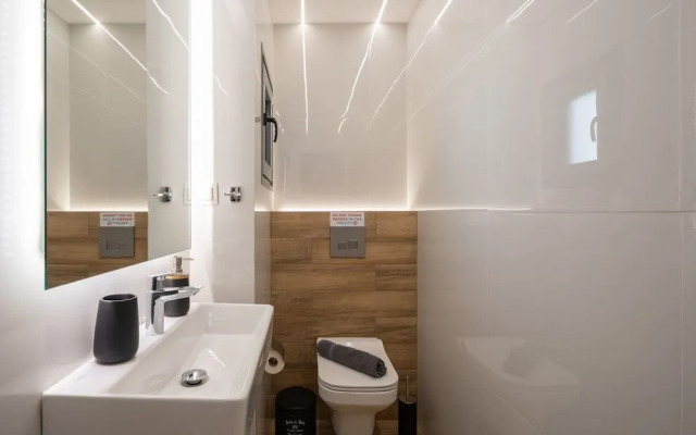 Io Suites