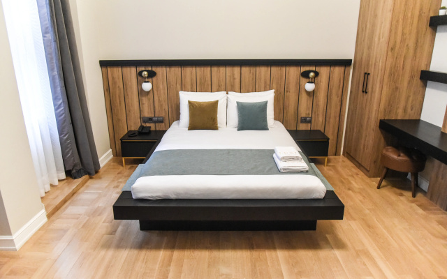 Luxir Hotel