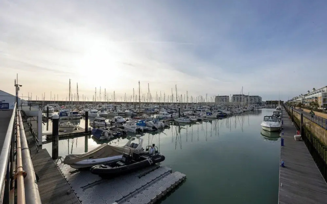 Central Brighton Marina - Apartment - Sleeps 4