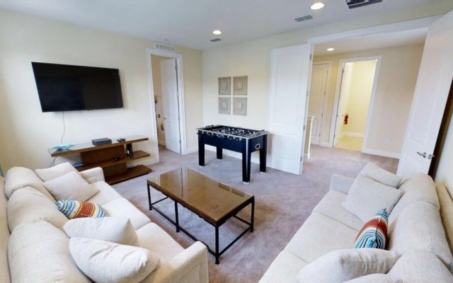 Aco Premium - 6Bd With Pool(1744)
