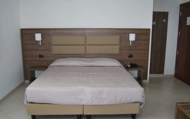 Well-kept apartment with air conditioning 1 km. from the sea
