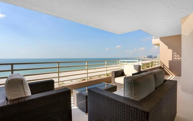 Beachfront Condo With 180-degree Views and Pool