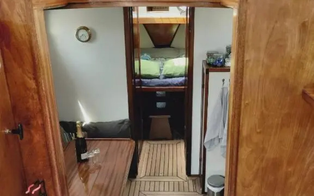 Privé B&B Motorsailer Rataplan