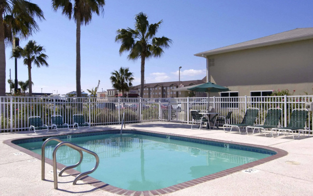 Conn Brown Harbour Inn Aransas Pass Corpus Christi