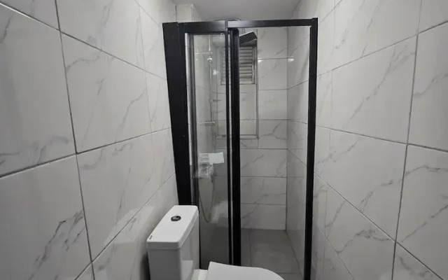 Do Not Disturb Apart Suites