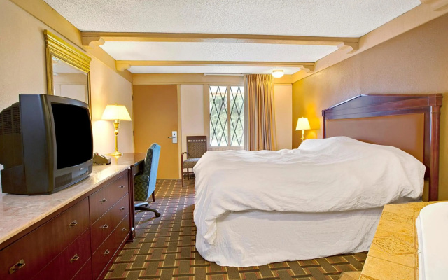 Knights Inn Greensburg