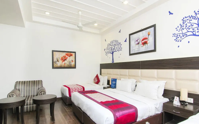 OYO 3232 Royal Inn