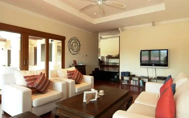 Lakewood Hills Villa 11