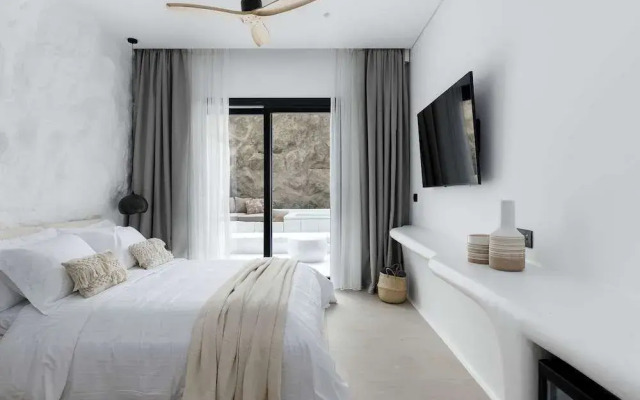 White Art Suites