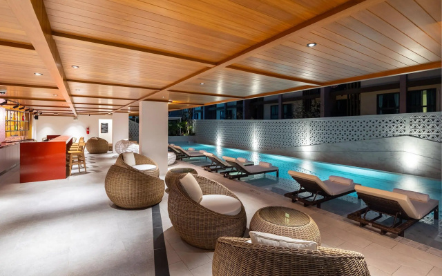 Отель Travelodge Phuket Town