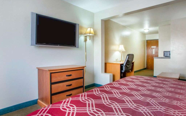 AmericInn by Wyndham Green Bay Near Stadium