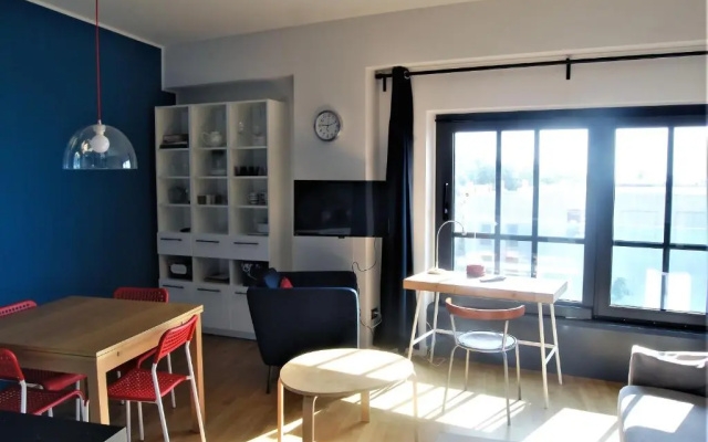 Modern & Bright Flat - 2 Min From the Sea