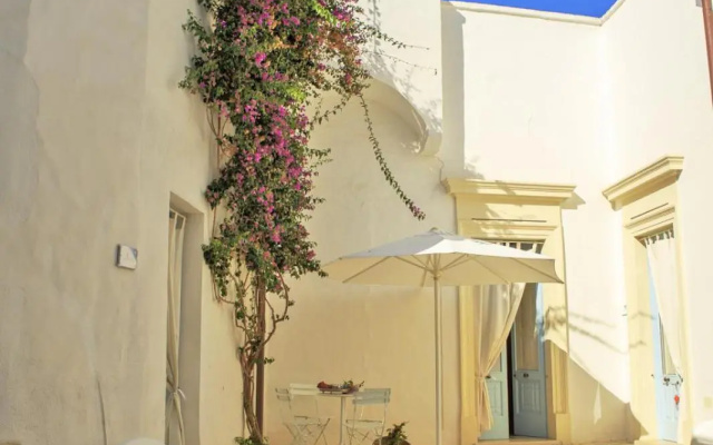 Fenisia Guest House