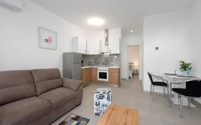 Apartments Bella Vista - One Bedroom Apartment With Terrace
