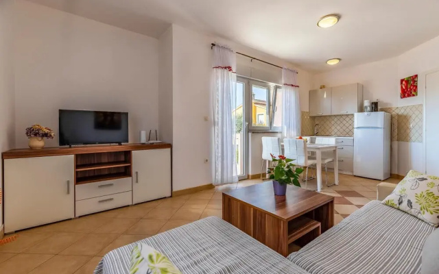 Amazing Apartment in Medulin With 1 Bedrooms and Wifi