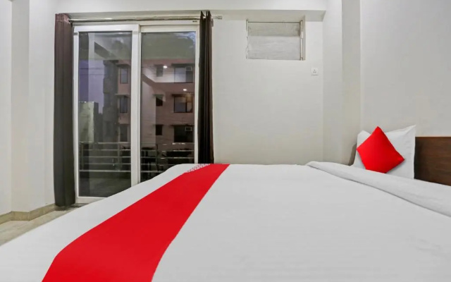 Flagship Unicorn Rooms Near Omaxe Celebration Mall