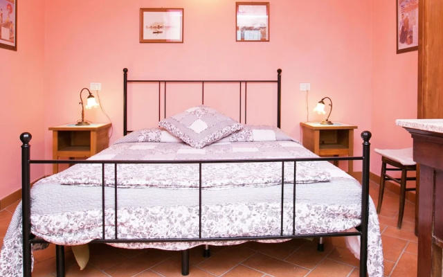 Homely Mansion in Isola Superiore near Lake