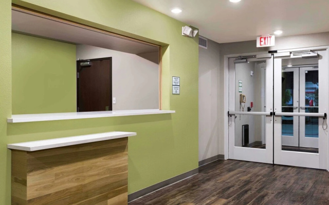 Extended Stay America Select Suites Tampa Brandon East