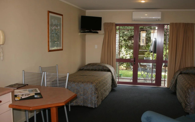 Catellis of Taupo Motel & Conference Centre