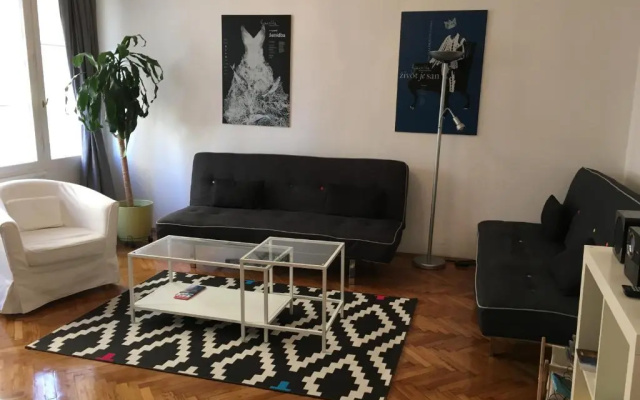 Main Square Apartment