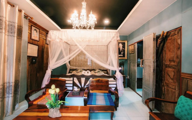 The Antique Riverside