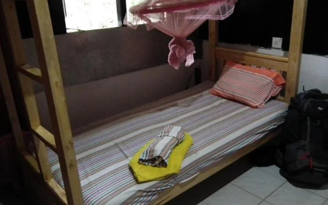 Deniyaya National Motel-sinharaja