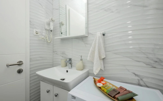 Amazing Apartment in Makarska With 2 Bedrooms and Wifi