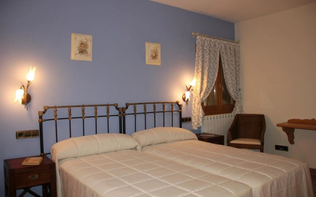 Casa Lacambra De Pueyo