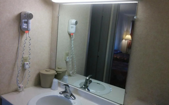 Budget Inn - Troy