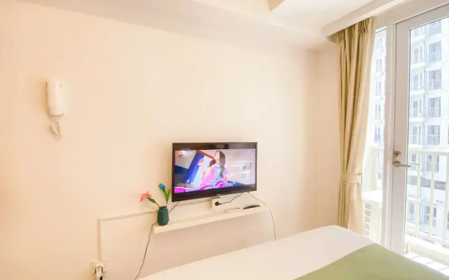 Good Cozy Living Studio Apartment At Tokyo Riverside Pik 2