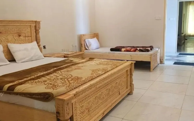 Al Sadiq Hotel & Restaurant