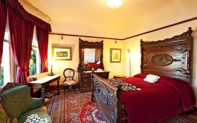 The Darling House