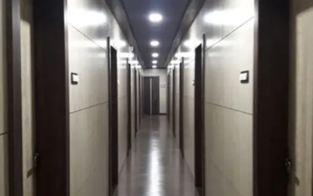 Hotel Shree Shlok Residency