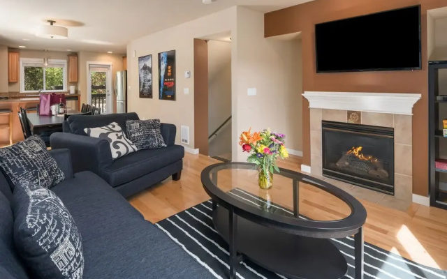 Seattle Vacation Home: Life's A Mountain
