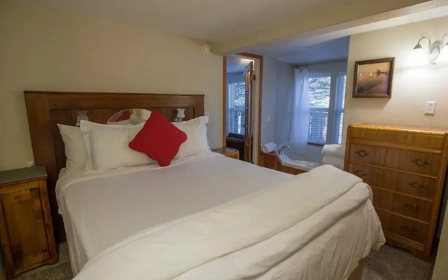Beachside Villa Suites and Vacation Rentals