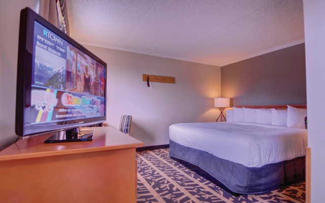 Hotel Canoe and Suites