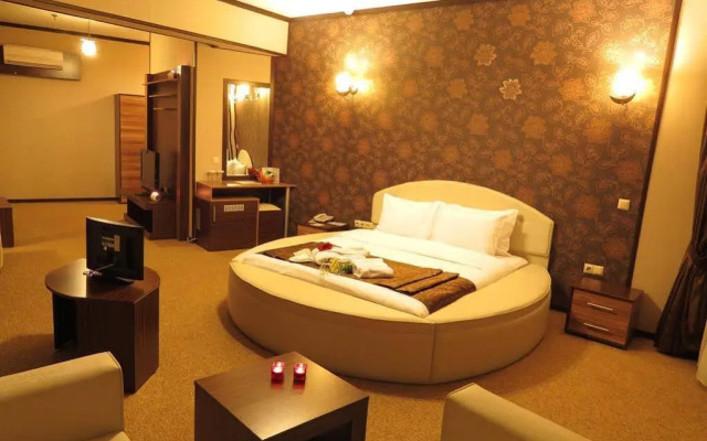 Verman Hotel