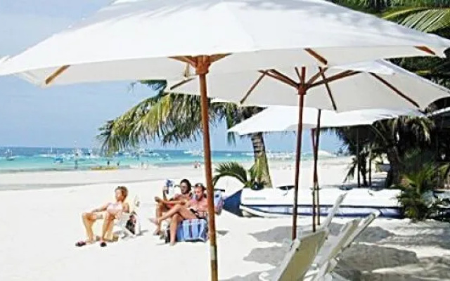 La Reserve Resort Hotel