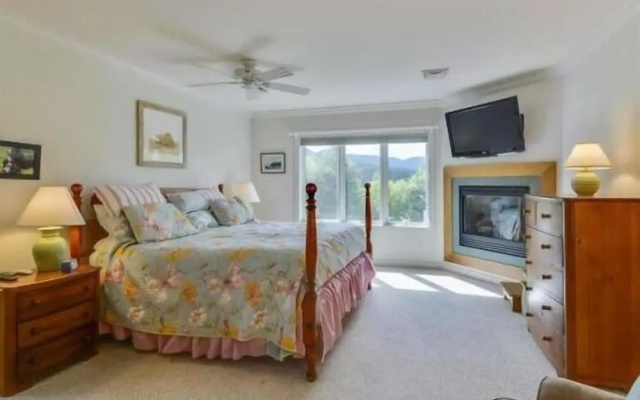 597a Topnotch