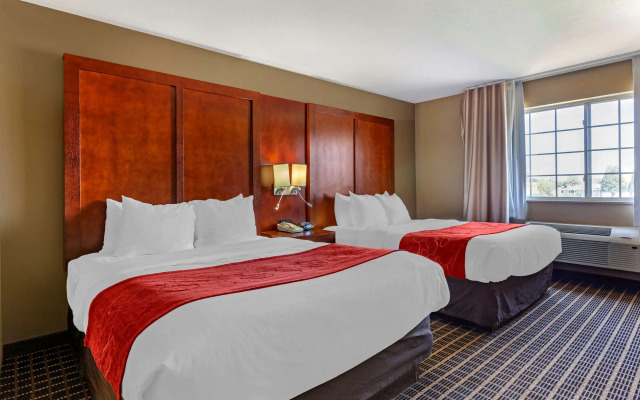Comfort Suites Delavan - Lake Geneva Area