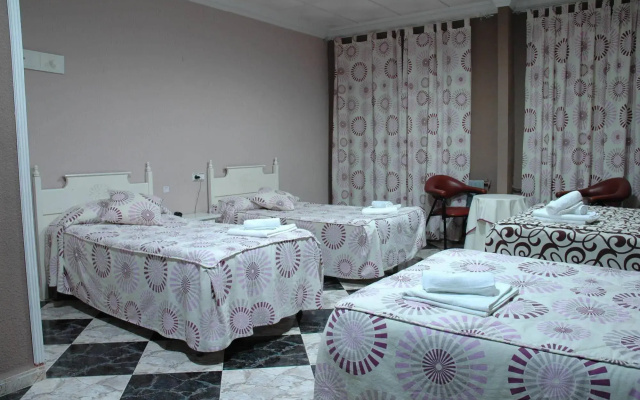Hotel Plaza Manjon