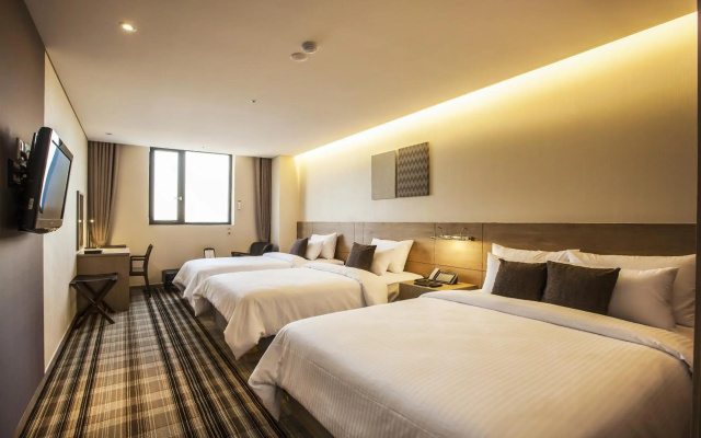 Hamilton Hotel
