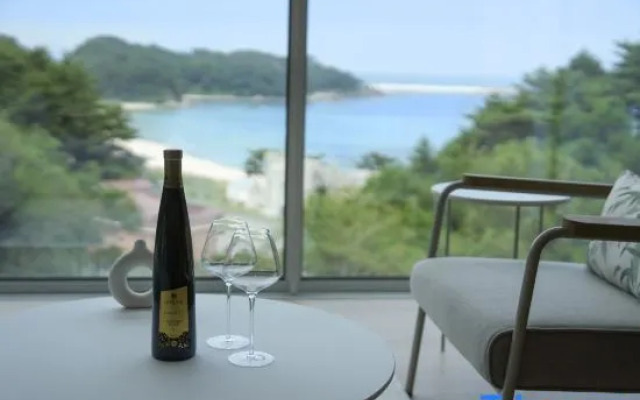 Cliffbeach Resort&Pool Villa