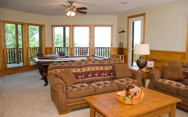 PARADISE FOUND - 3 Br Cabin