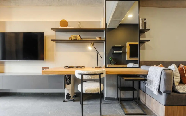 w Lovely 1BR w Private Balcony in Tabacalera