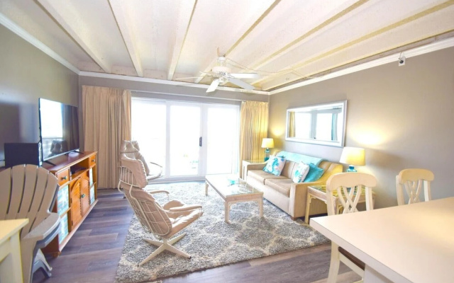 Jada 4H 1 Bedroom Condo by RedAwning