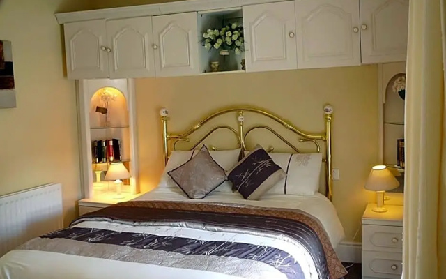 Annalee House B&B